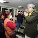 देर रात दून मेडिकल कॉलेज अस्पताल पहुंचे मुख्यमंत्री, व्यवस्थाओं का लिया जायजा