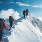 उत्तराखंड में पर्वतारोहण को नई उड़ान 83 प्रमुख हिमालयी चोटियां पर्वतारोहियों के लिए खुलीं