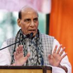 युवाओं को अराजकता की राजनीति का मोहरा बनाने की कोशिश हो रही है: राजनाथ सिंह